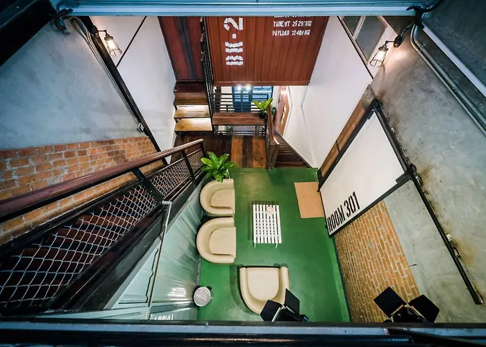 Zeds Hostel